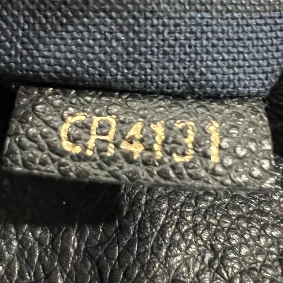 Louis Vuitton Monogram
Empreinte Artsy bag - Picture 7 of 11